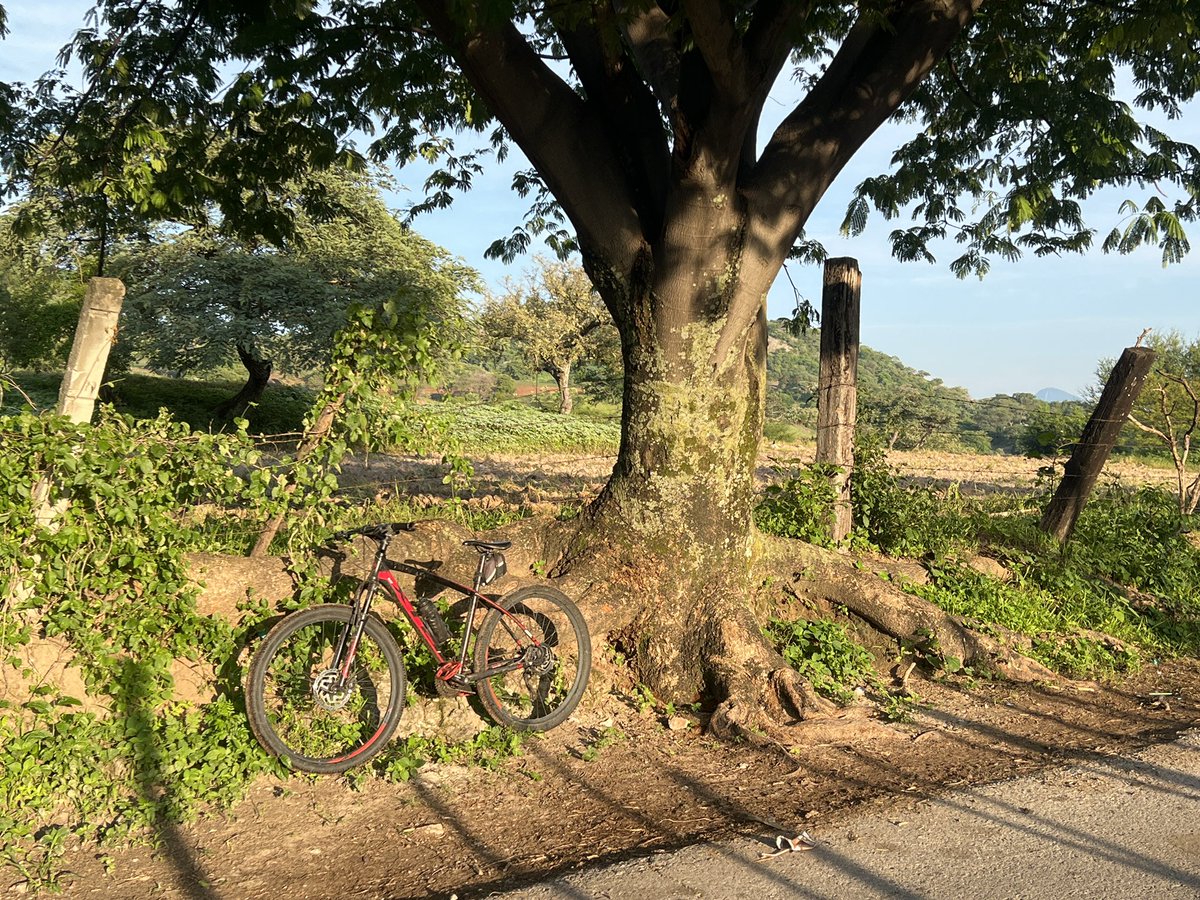 hecvitru's tweet photo. Buena Rodada con mi @AlubikeOfficial https://t.co/lzSkbXWeqV