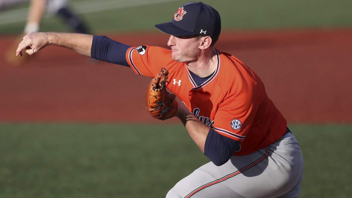MLBPipeline's tweet photo. How's this for an endorsement?

Former Atlanta All-Star Tim Hudson suggested the #Braves take Auburn righty Blake Burkhalter, and they did: https://t.co/vLShVUGZIg https://t.co/VHu92NoW55