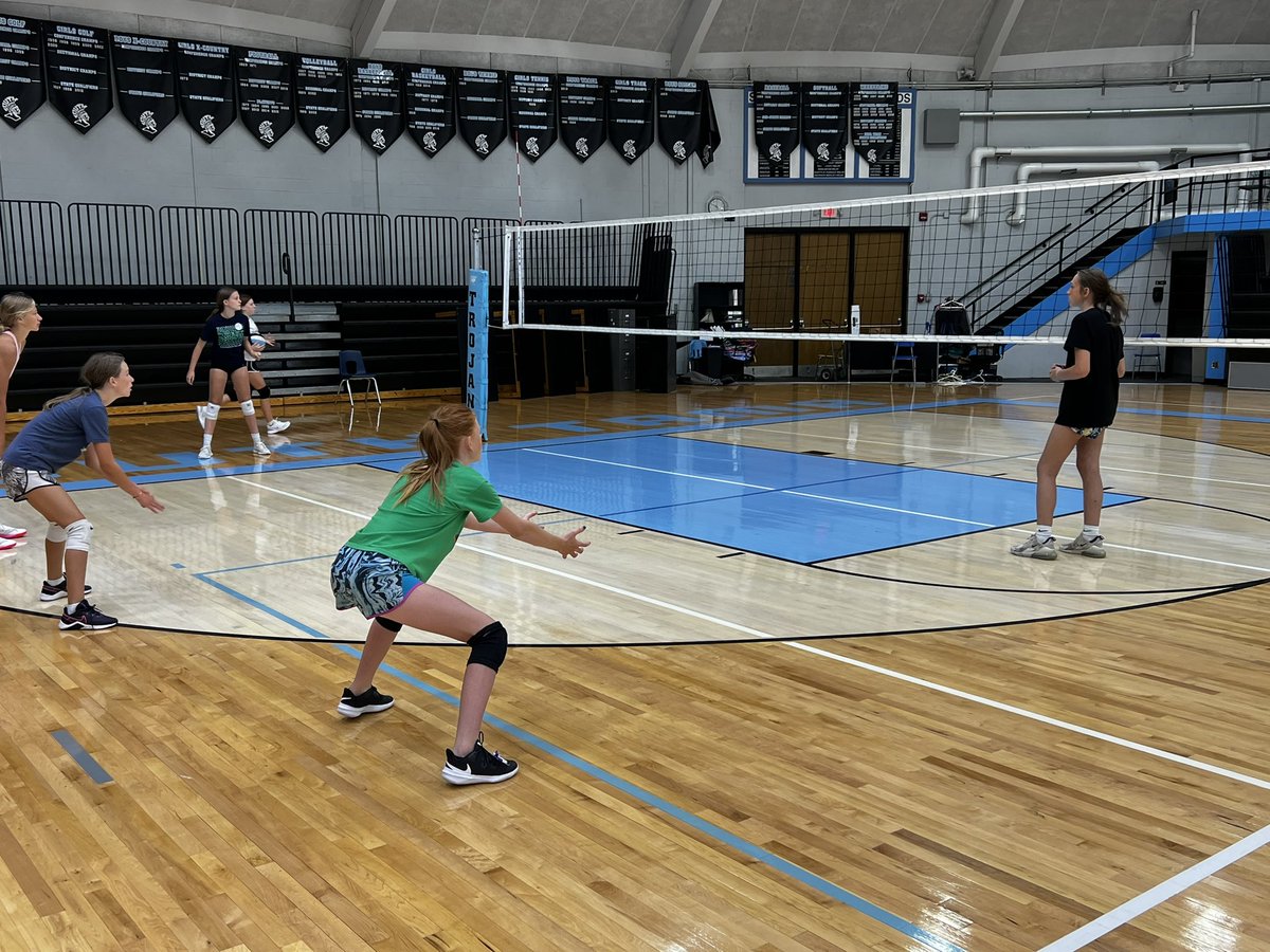STCTrojanVB's tweet photo. Great 2 days for our middle school camp! Thanks to Diane and Suzanne! https://t.co/iB6mAHIzaY