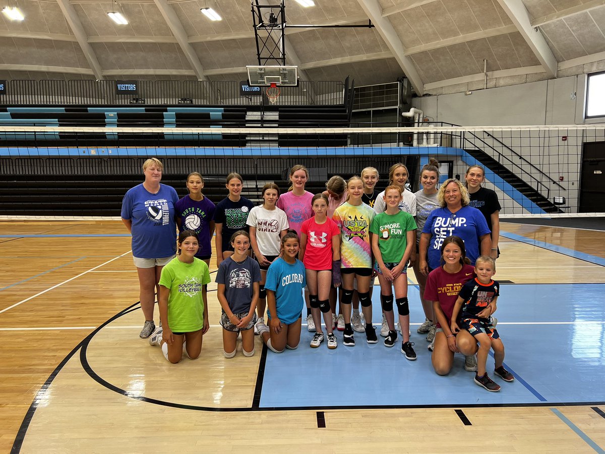 STCTrojanVB's tweet photo. Great 2 days for our middle school camp! Thanks to Diane and Suzanne! https://t.co/iB6mAHIzaY
