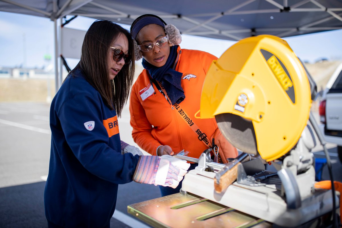 ESPNCitizenship's tweet photo. Congratulations to the @Broncos for being named the 2022 #SportsHumanitarian Team of the Year! This year they launched a gun buy-back program and they are the only professional sports team to fully fund its own branch of @BGCA_Clubs. https://t.co/cEhZCmRIAK