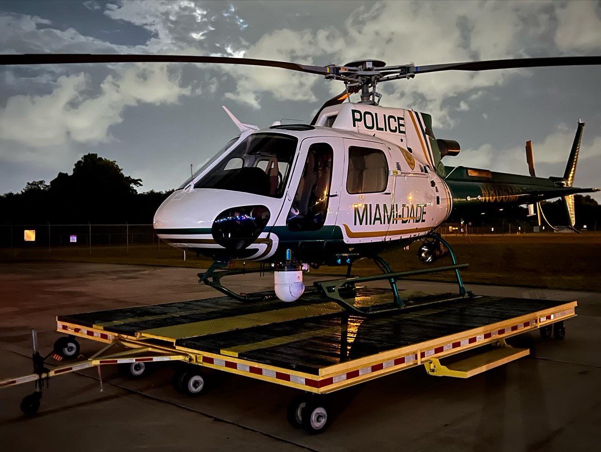 alexgarciaramz's tweet photo. Had a great week flying the A-350B3 with a professional group of pilots of the Miami Dade Police Department Aviation Unit conducting the ground/flight NVG training, highly motivated officers with a great sense of leadership and public service for their community @NiteFltConcepts https://t.co/AWMCZwW1Kw