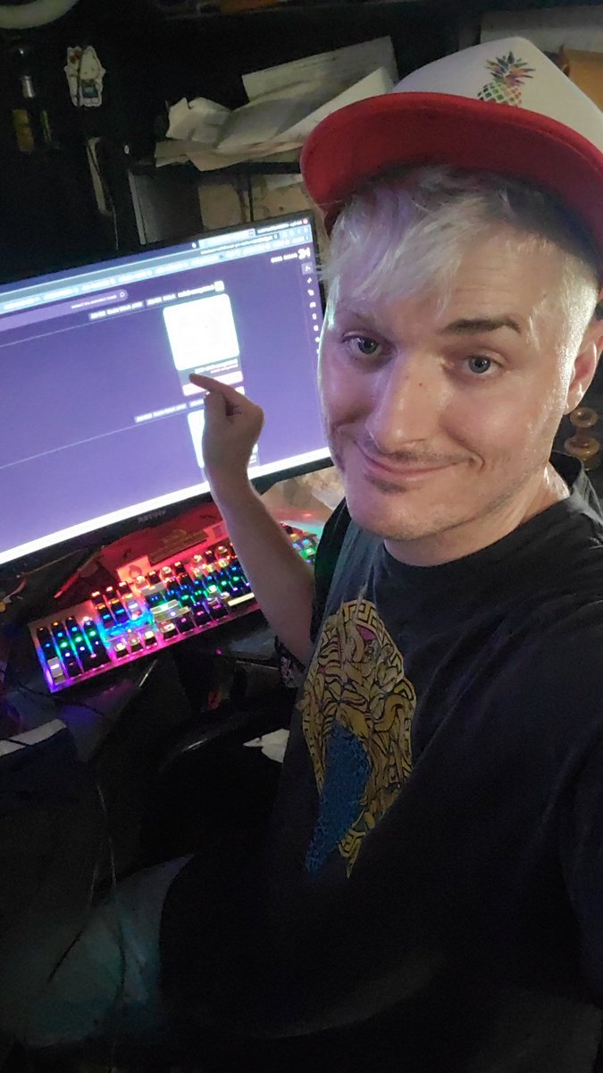 wizardwaxs's tweet photo. Just out here buying nft like a degen would do. #sol #nft #wenmoon #sell #buy #selfie https://t.co/geIKUOqA7j