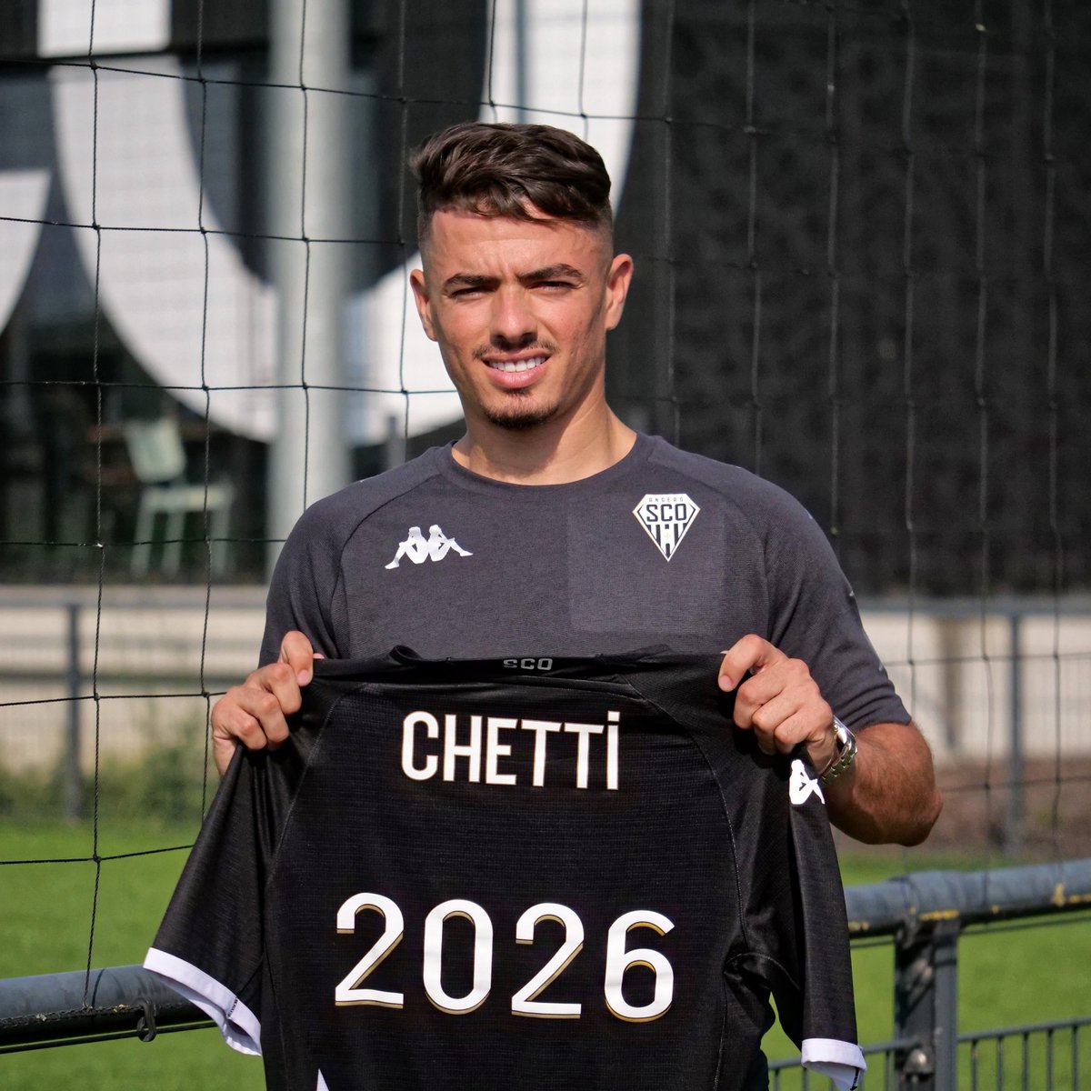 ESTuniscom's tweet photo. #IlyesChetti rompt son contrat avec l'Espérance et s'engage avec @AngersSCO en France https://t.co/hLh3NbS4qs