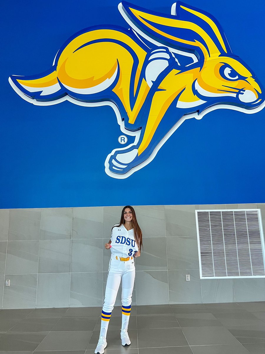 sportsinkansas's tweet photo. Sports in Kansas 5A All-State First-Team Infielder Bailey Way of Andover has announced she will continue her softball career at South Dakota State this fall 🥎 
#sportsinkansas https://t.co/3xFXPADjtZ