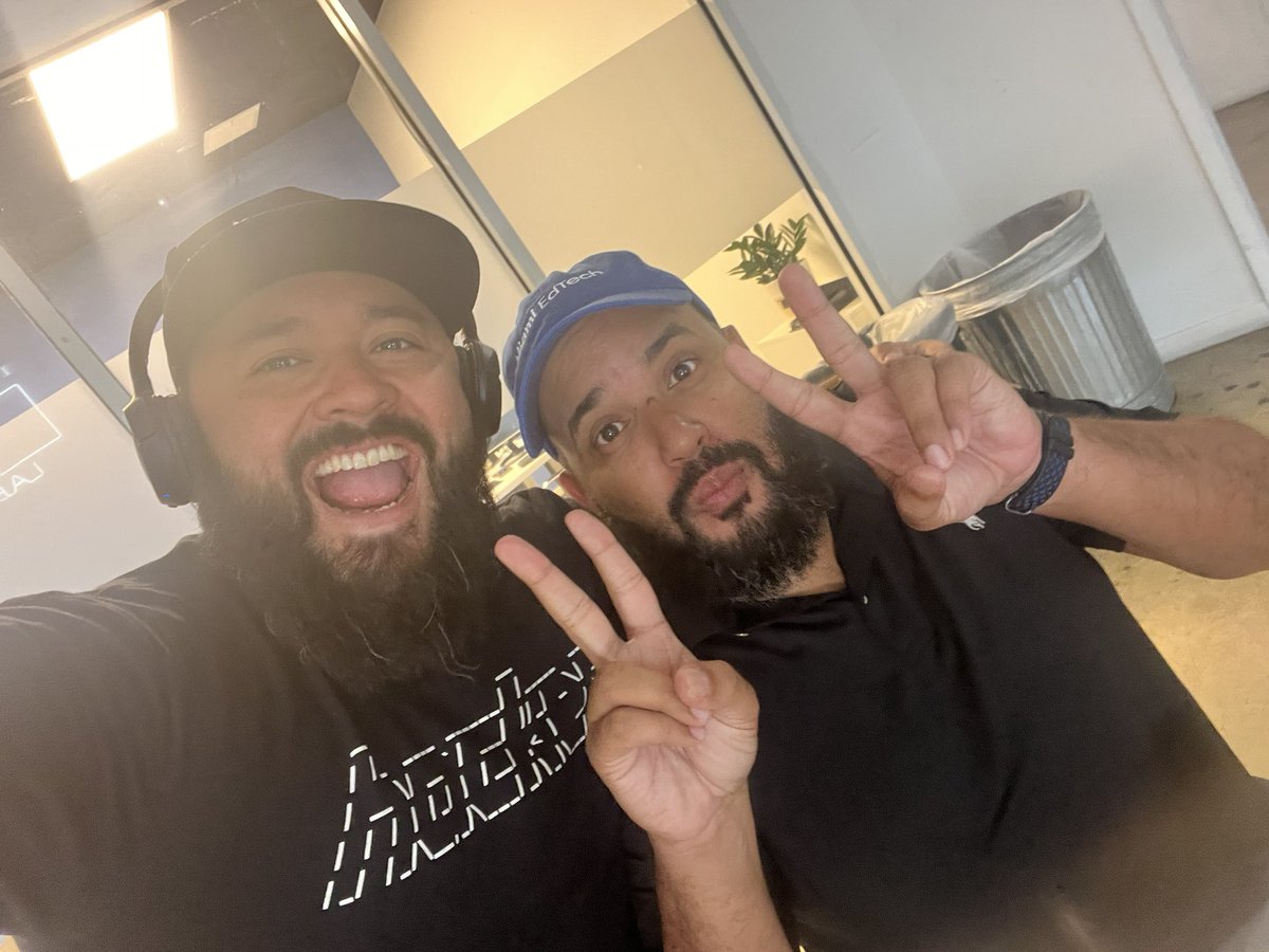 TechCortes's tweet photo. F awesome to see @JCVazquez6 today who I respect and admire as a tremendous Social Innovator ✊🏼 Check out what he is doing around Miami Dade County ! .. oh yeah my #hacker shirt today was a real jam from @MiamiHackWeek ⚡️📊🌎 #MiamiTech https://t.co/qlAizuouzE