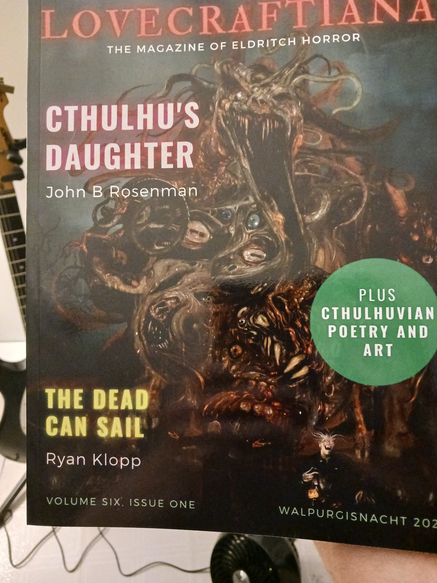 Hello you handsome gibbering horror, you. Collection contains a dozen tales of cosmic horror, my story "The Black Hand" about a young man investigating the death of his estranged father (set in a creepy seaside village, of course) amazon.ca/gp/product/B09…