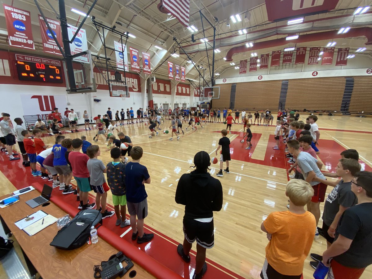 WittenbergHoops's tweet photo. Sights and sounds of summer camp. Coaches are working em hard. Campers are competing! #tigerup https://t.co/h7PLXHrtbj