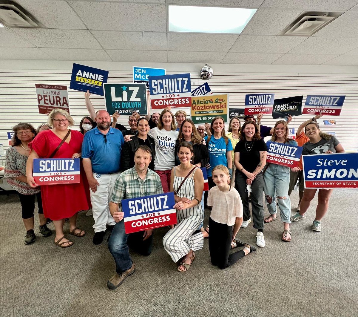 THANK YOU to everyone who came to the DFL office in Duluth’s Grand Opening!

We had the pleasure of hearing from DFL endorsed <a href="/RepJenSchultz/">Jen Schultz</a>, @alicia4duluth, @LizOlson218, @JenMcEwenMN, <a href="/AnnieHarala/">Annie Harala</a>, and John Peura.