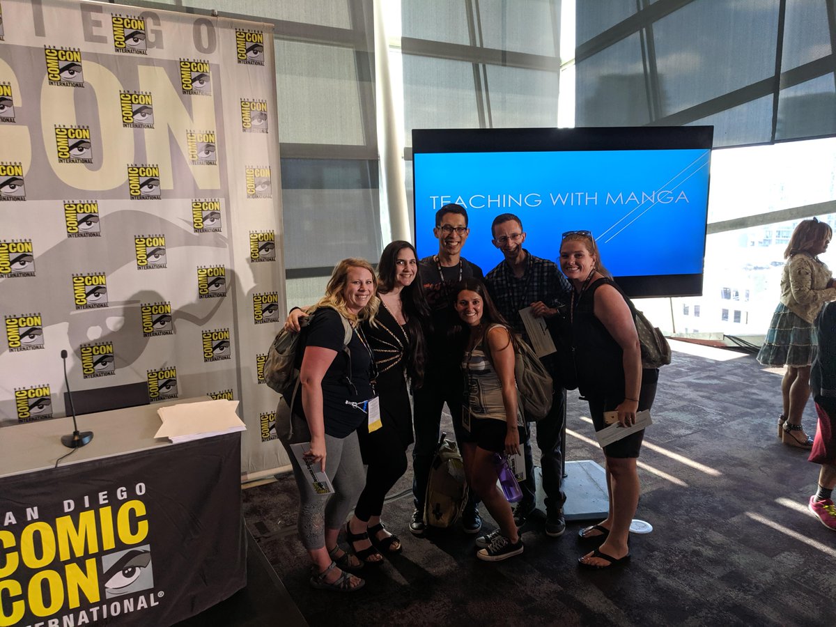 ReadzillaTeach's tweet image. Three years ago, I got to present on a teacher panel at San Diego Comic-Con and I briefly met @geneluenyang beforehand! Thanks to @mangaclassics for giving me this great professional opportunity.