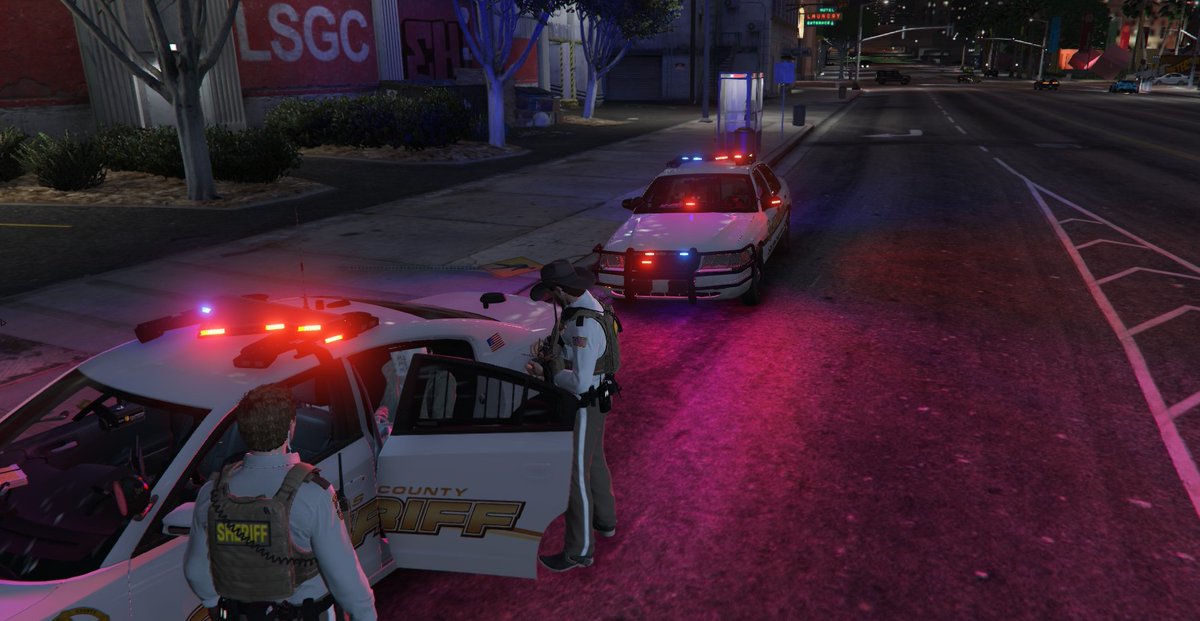 Simlife_RP's tweet photo. LSPD and LSCSO are always hiring, are you someone who loves putting people behind bars, why not get into SimlifeRP and get your Law Enforcment life started 🚔
SimlifeRP - Chapter 2 https://t.co/nCEZuCovIw https://t.co/8Sl8EoyavY