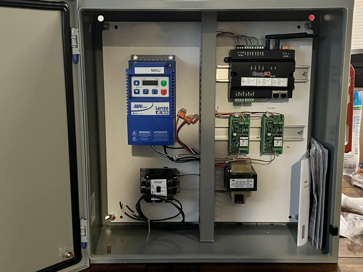 HVACDConsulting's tweet photo. Need a solution for your mixed air system? Do you have trouble keeping your restaurant airflow under control? Monzo will custom build and install your MAU system and help you accumulate energy savings with no risk. Call Monzo to learn more at 855-526-6696 #MAU #restaurant https://t.co/P0ozKMcmC8