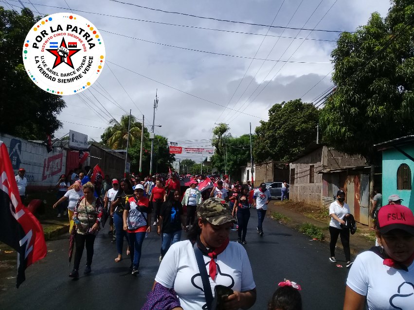 DistritoCinco2's tweet photo. ##Nicaragua | Desde muy tempranas horas de la mañana de este 19 de Julio Militancia Sandinista y pueblo Nicaragüense celebra el 43 aniversario de la Revolución Popular Sandinista con una alegre Caminata en barrios del Distrito Cinco de Managua.
#4319FuerzaDeVictorias https://t.co/eRYyISrYzl
