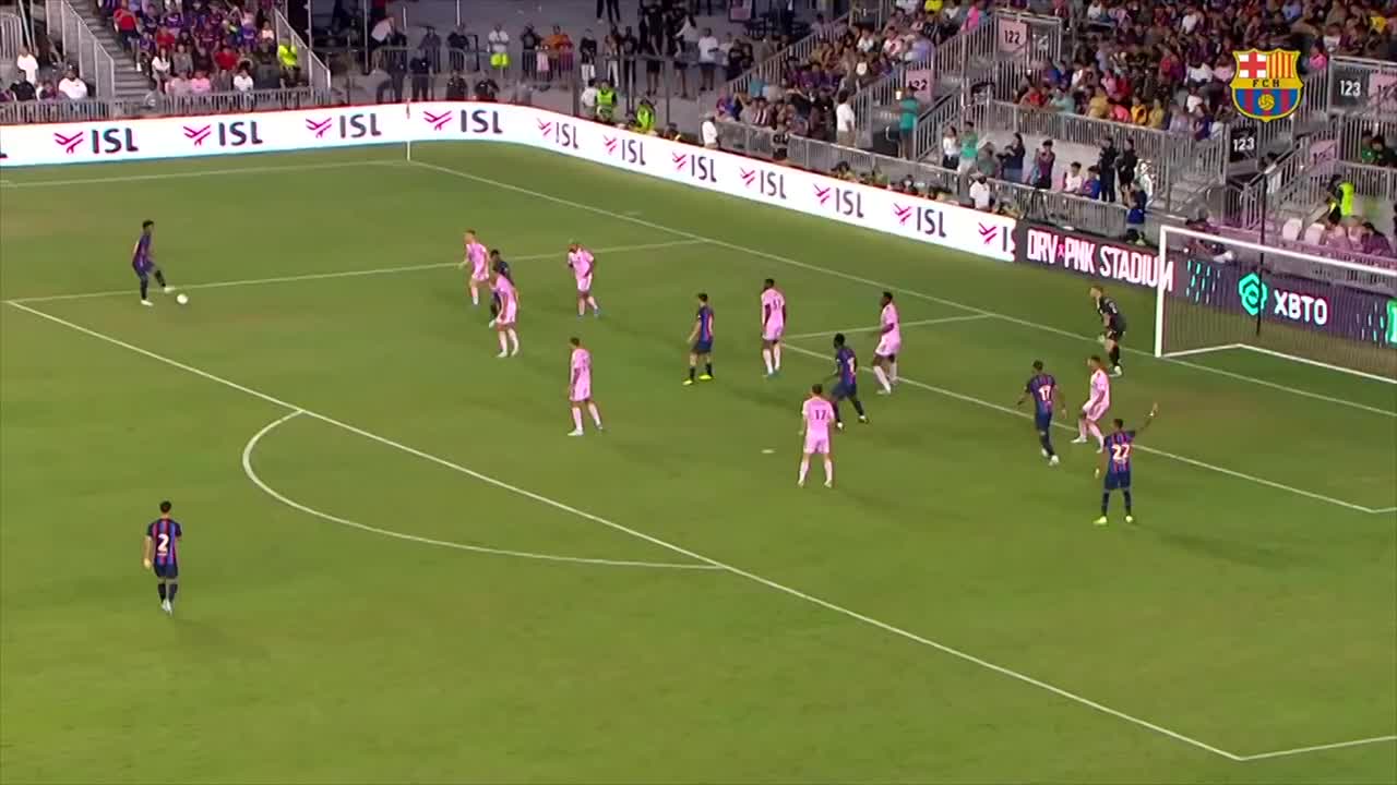 Sports tv jonli efir. Бавария Барселона 8 2. Рома Барселона 3 0. Барселона видео. Barcelona FC Raphinha.