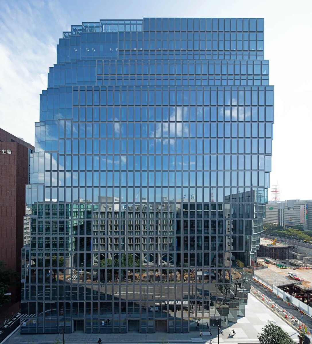 FukuokaNow's tweet photo. Interview with New York-based architect Shohei Shigematsu: "What kind of city is Fukuoka? https://t.co/ecV4KGc918
#fukuoka #omany #shoheishigematsu #architect https://t.co/iYkVDuUOJt