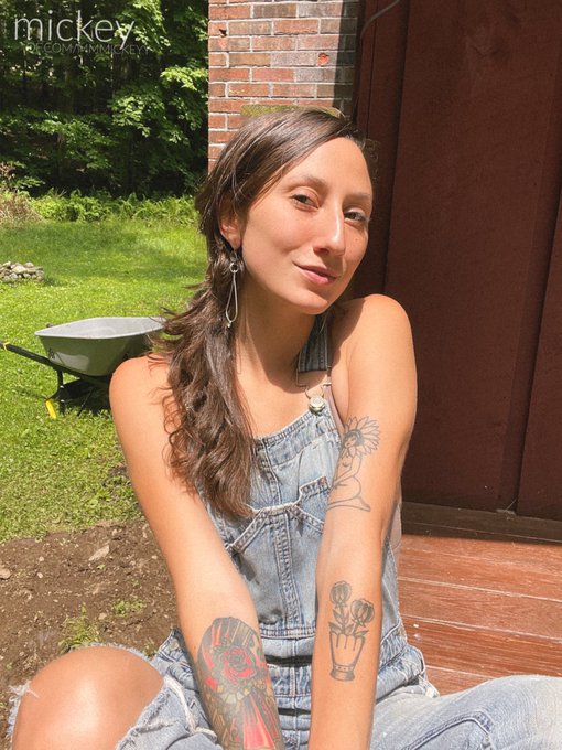 &mdash; sweet or 𝘀𝗽𝗶𝗰𝘆?? https://t.co/QGclZN7bOS