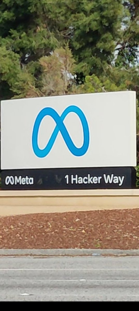 infosec_jcp's tweet photo. @StanleyRoberts @facebook @MrBadlyTV Check #Meta's physical address Stanley 🥴🤷♂️
🤷♂️ ☣️ #1HackerWay ☣️ 🤷♂️ https://t.co/kZHYvgNyD6