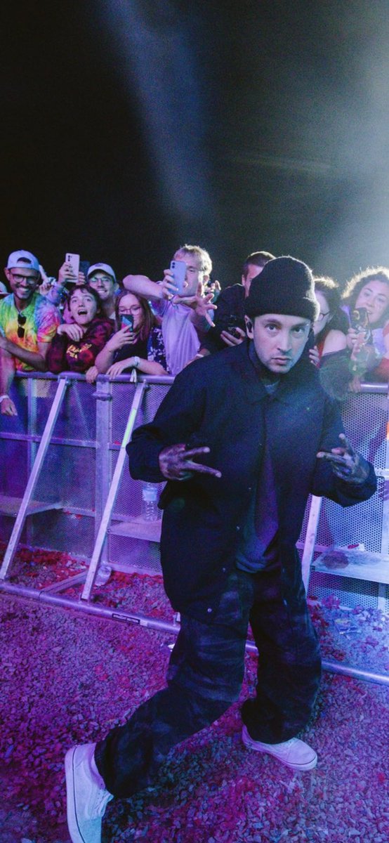 heldtyattrees's tweet image. i got a picture with tyler joseph i will never shut up about this