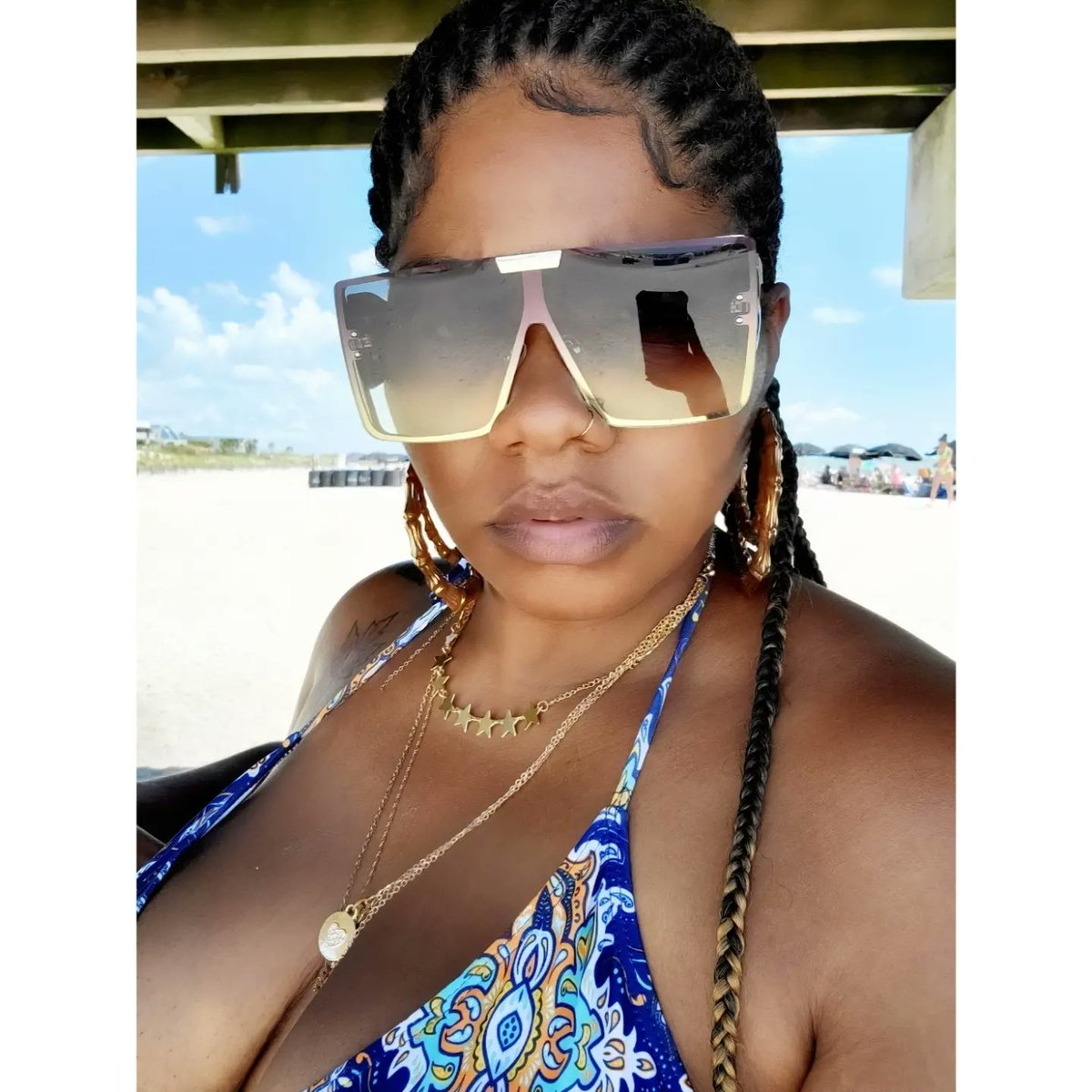 Rather be laid up poolside, than by a fool's side 🏖