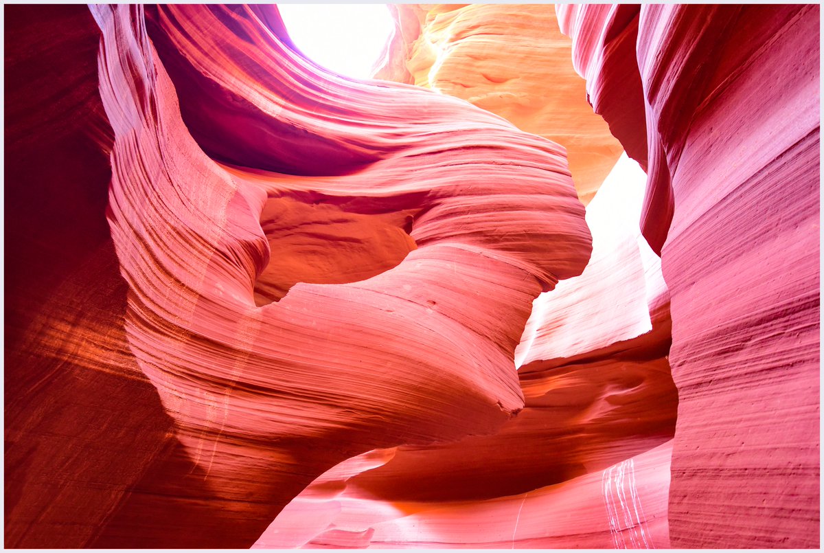 lornedemoe's tweet photo. antelope canyon in page arizona is a must see https://t.co/AoH3J5dk1h