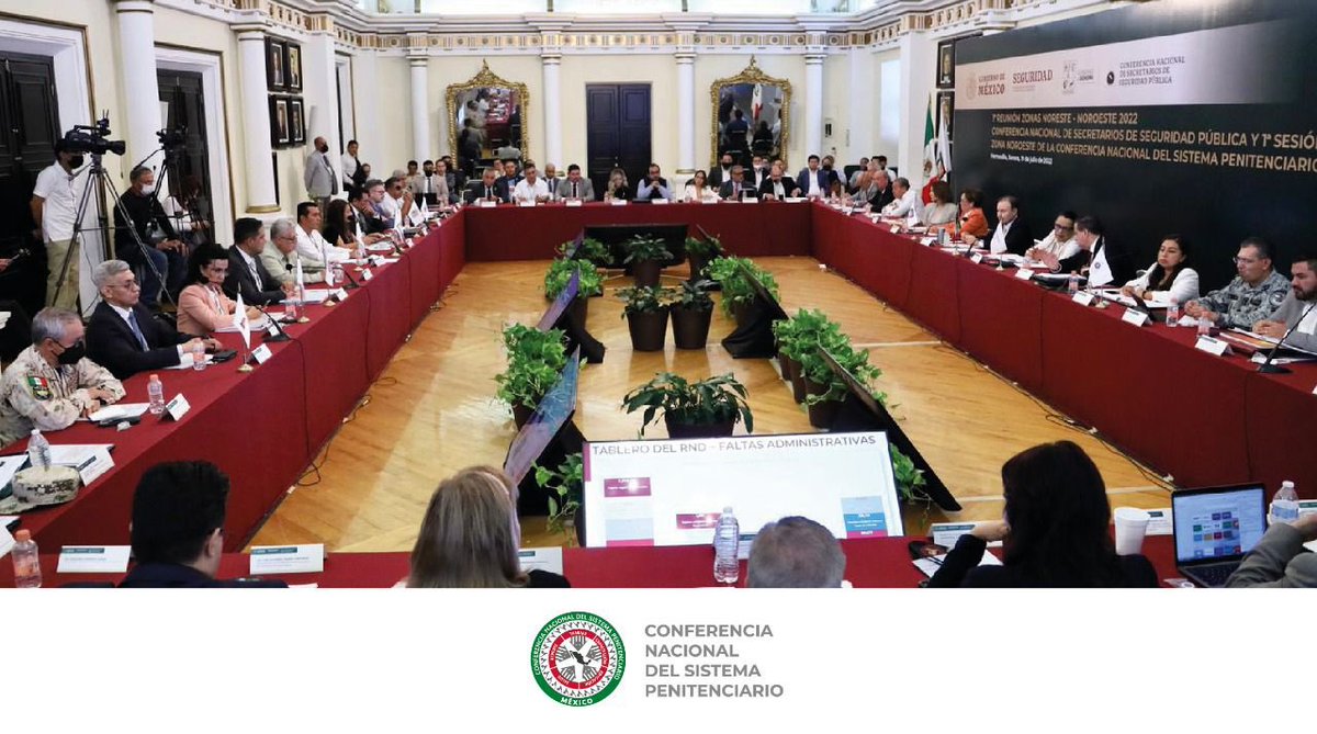 JoseAngel_Avila's tweet photo. Con la presencia de la Secretaria @rosaicela_  la Zona Noroeste de la Conferencia Nacional del Sistema Penitenciario sesiono hoy en Hermosillo en preparación de nuestra XXV Asamblea Plenaria. 
Agradezco la anfitrionía del @gobiernosonora y del gobernador y amigo @AlfonsoDurazo https://t.co/w0Ay85Gd2z