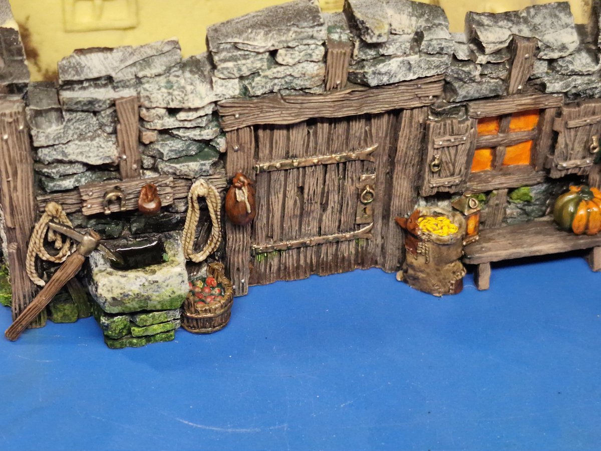 StevenBird90's tweet photo. Day 27 of hobby streak. More work on the cottage. I forgot how much detail are in these buildings, amazing terrain pieces. Add in some of dirty downs moss effect and its starting look pretty special!
#hobbystreak #tabletopworld #terrain #dirtydown https://t.co/ct5pOy6CSR