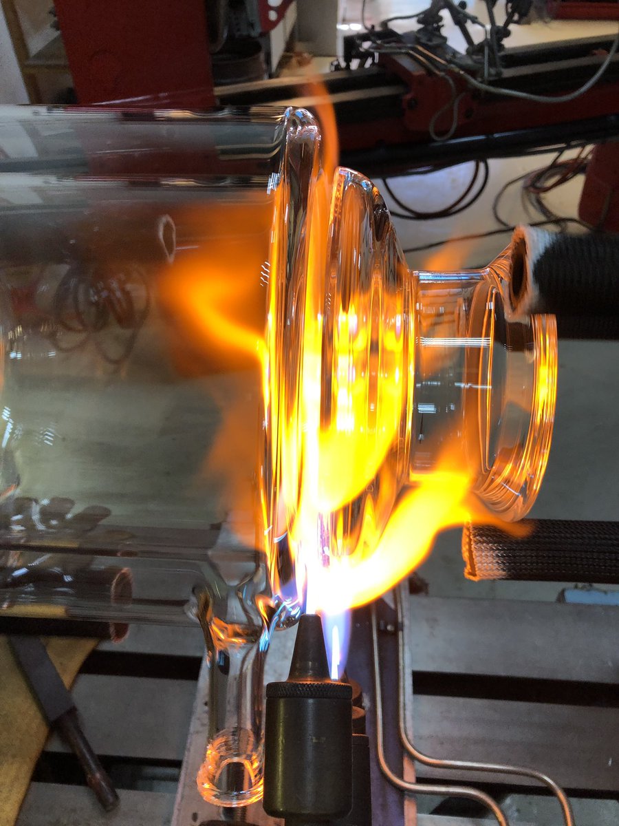 Arran_Solo's tweet image. Shout out to the @Asynt glassblowers - they must be feeling hot, hot, hot! #jacketedreactors #customglassware #scientificglassware #heatwave