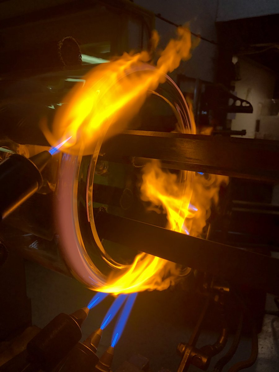 Arran_Solo's tweet image. Shout out to the @Asynt glassblowers - they must be feeling hot, hot, hot! #jacketedreactors #customglassware #scientificglassware #heatwave
