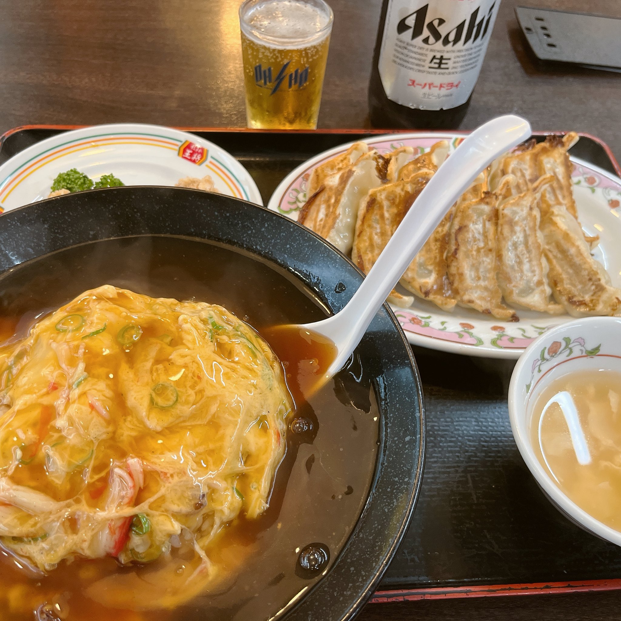 あーる 餃子の王将 ここのいい所はさ 天津飯のタレが醤油なんだよ 甘酢じゃないんだよ 天津飯 最高 餃子も皮パリうま T Co Exaiphevev Twitter