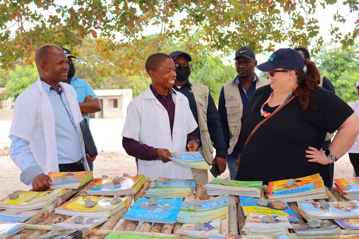 ECT3Project's tweet photo. In a visit to Mozambique, Katie Woody, Senior Agricultural Attaché at @USDAForeignAg witnessed the effectiveness of activities carried by ECT-3, a project implemented by @WorldVisionMoz https://t.co/cj5xx5TOBY