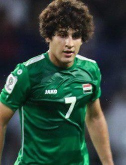 المهاجم العراقي في نادي تراكتور سازي 

المهاجم العراقي الشهير صفا هادي يتعاقد مع نادي تراكتور سازي الإيراني لمدة عام .تم ذلك بمكتب النادي في 
إسطنبول
هلا ومية هلا بين أهلك وربعك.
#صفا_هادي
#نادي_تراكتورسازي
#إيران
#العراق