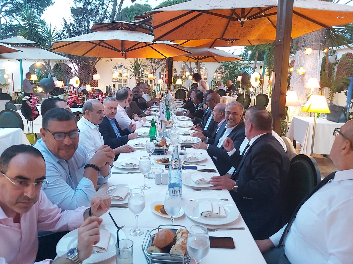 CAPCAlgerie's tweet photo. #COOPERATION
Diner en l'honneur du président de la @Cgeci_Officiel Jean-Marie #Ackah et de la délégation qui l'accompagne.
Un moment conviviale avec les prdts et représentants de la #CNP, #CEIMI #CNPA #ONDE #CGEA #CIPA, membres du CA, ...
@agli_sami https://t.co/blj70HlY19