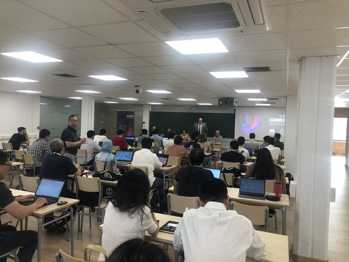 María Poveda tweet media