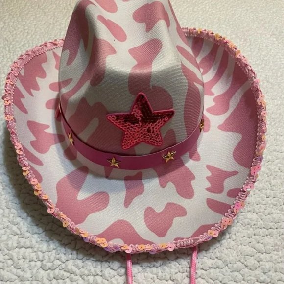 Seek_Find_Save's tweet photo. So good I had to share! Check out all the items I'm loving on @Poshmarkapp #poshmark #fashion #style #shopmycloset: https://t.co/bXKGdejFre https://t.co/G9AZVS2x9a