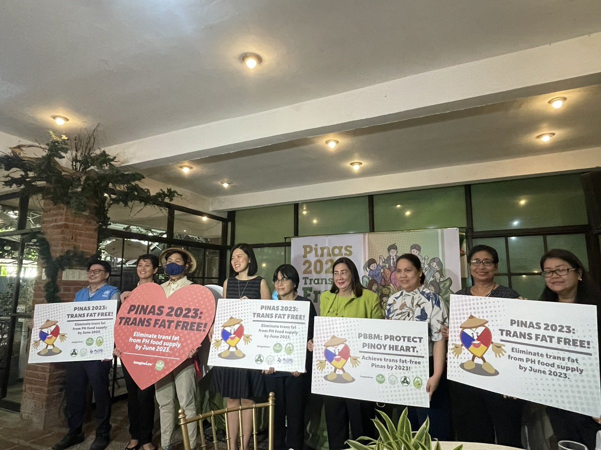 radyopilipinas1's tweet photo. TINGNAN | DOH, FDA, nanawagan sa mga food company na tanggalin ang industrially-produced trans fatty acids sa kanilang mga produkto sa isinagawang Pinas 2023: Trans Fat Free Campaign Launching sa Quezon City. | via Diane Lear https://t.co/pEKCV1ij0U