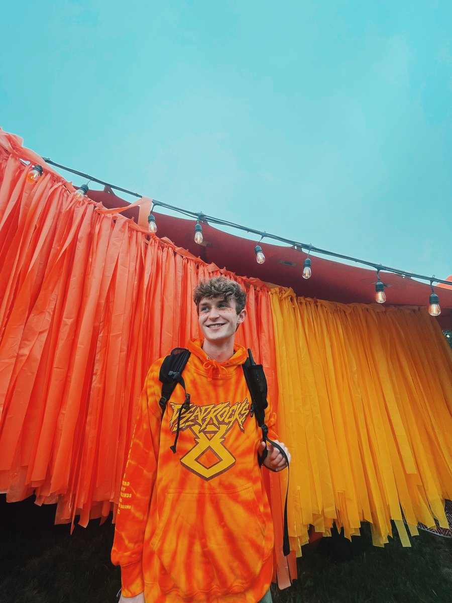 Killa killa <a href="/zedsdead/">Zeds Dead</a> 

4 sets in 2 weeks had me 🥹🥹