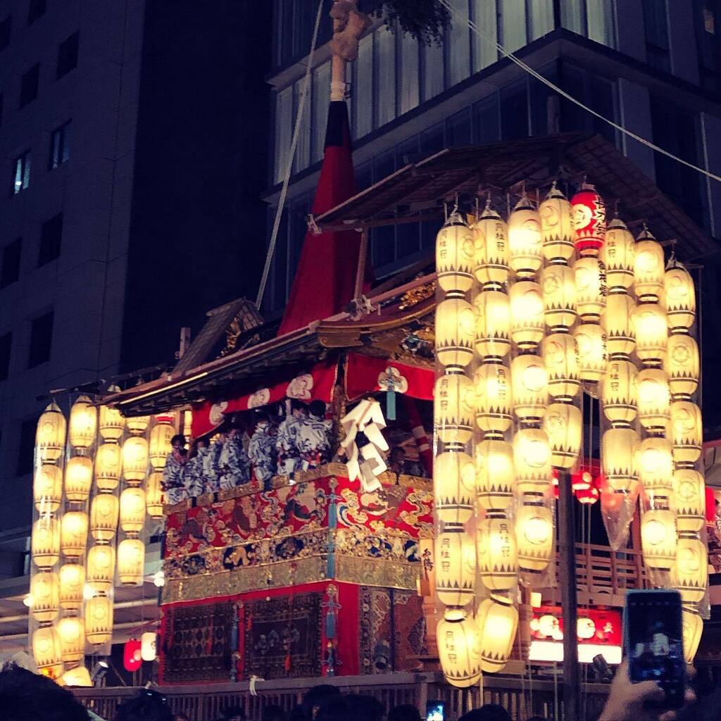 音でます…

京都〜
イベント中でしたが、祇園祭もちゃっかり味わいました〜（笑）

#祇園祭 #山鉾 instagr.am/p/CgN_b8rrDbD/