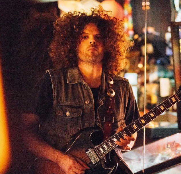 Happy 46 birthday to the amazing Wolfmother vocalist and guitarist Andrew Stockdale! 