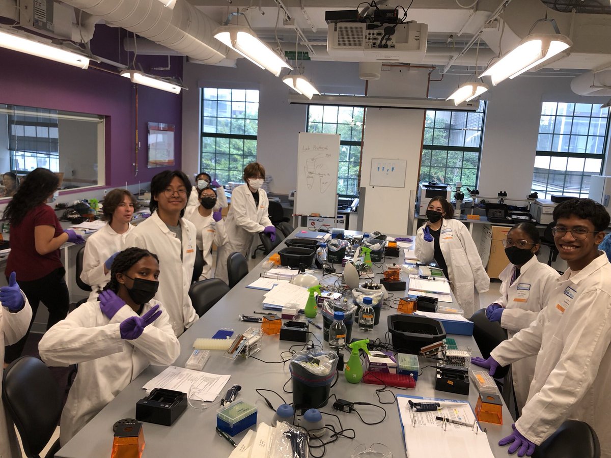 JFruehauf's tweet photo. Great to have @TheLEAHProj in our @labcentral Learning lab to present a new program for #stemcurious high school youth - in partnership with @MassBioEd & @IgniteLC -
Big Thanks to @rome_tx, #cerberus and @pfizer #cti for inspiration & involvement!
HT @kristalicata https://t.co/VkbIl5id4Q
