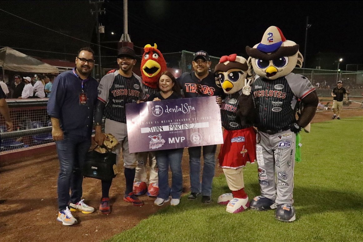 Gracias a Juan Martínez, nuestro MVP de la noche, por traernos la segunda carrera del juego 👏🏻🔥

Presentado por DentalSpa 

#DosNacionesUnEquipo🇲🇽🇺🇸
#TecosNation🌎🦉