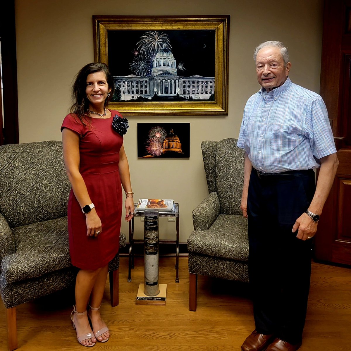 CarrieTergin's tweet photo. Visited Lt. Governor Mike Kehoe's office to show dad my painting! One of my favorite things is having an original of the Capitol at the Capitol! #MayorArtist https://t.co/W1vKbuCLPx