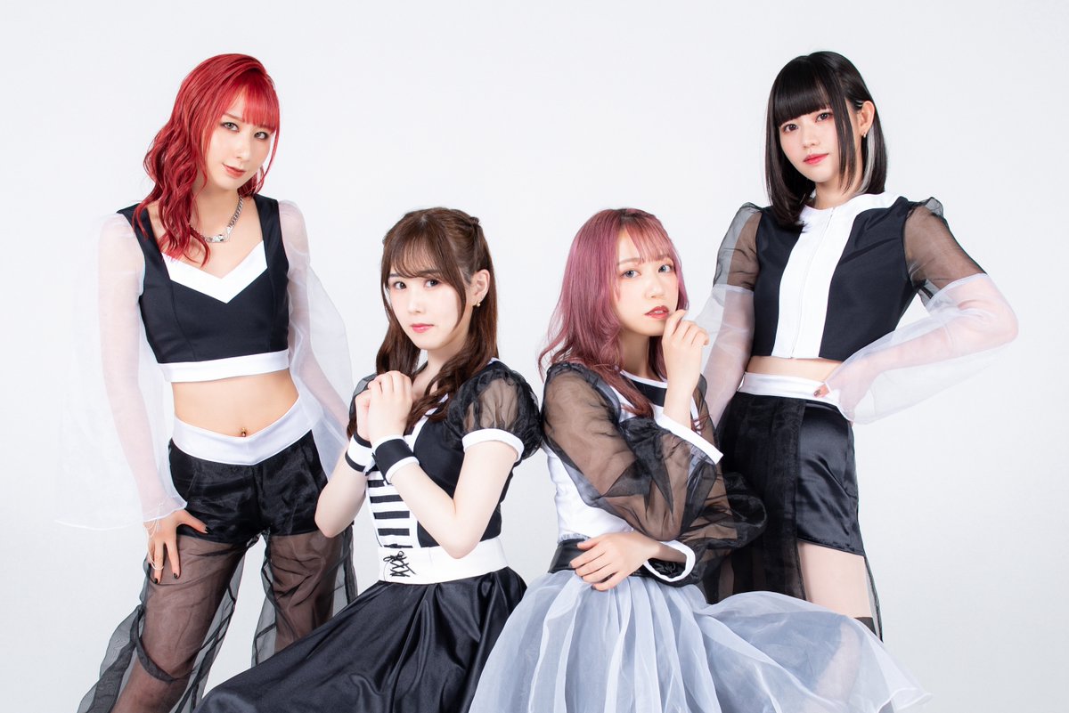 BBTS_koushiki's tweet photo. 【緊急企画「ピンチはチャンスBBTS!!」】
本日NEW ALBUM「RISE into CHAOS」の発売日にメンバーが稼働出来ないピンチ...皆様一緒に盛り上げてもらえませんか？曲最高!! 声が良い!! 歌詞に感涙!! カラオケ歌った!! などBroken By The Screamを超拡散希望です!!
#ピンチはチャンス
#BBTS 
#RIESintoCHAOS https://t.co/j2ECtRrCeR