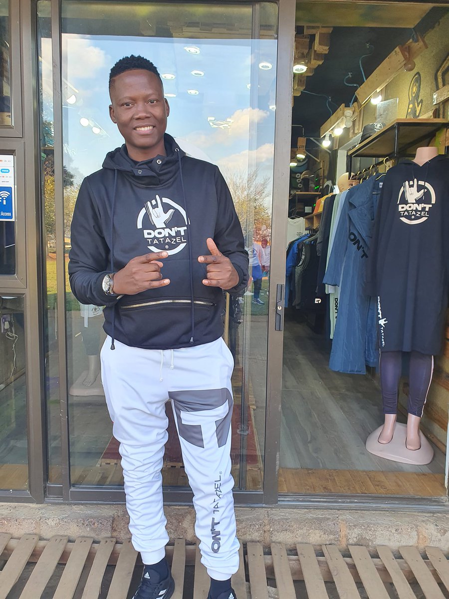 _Mompati's tweet photo. Sila🤟🤟 WE Don't Tatazel visit us @1019a cnr Buthelezi &amp; Njongo Street Zola, North , Soweto. #GoGetYourDreams #TheRiver1Magic #DontLookUp #PrinceHarryisaRacist #sabcnews #HouseOfZwide #HouseoftheDragon @VinnyDaVinci @bigdaddyvinz @mafusonwa @antoniobanderas @AndUnsigned https://t.co/cnTWXksK5L