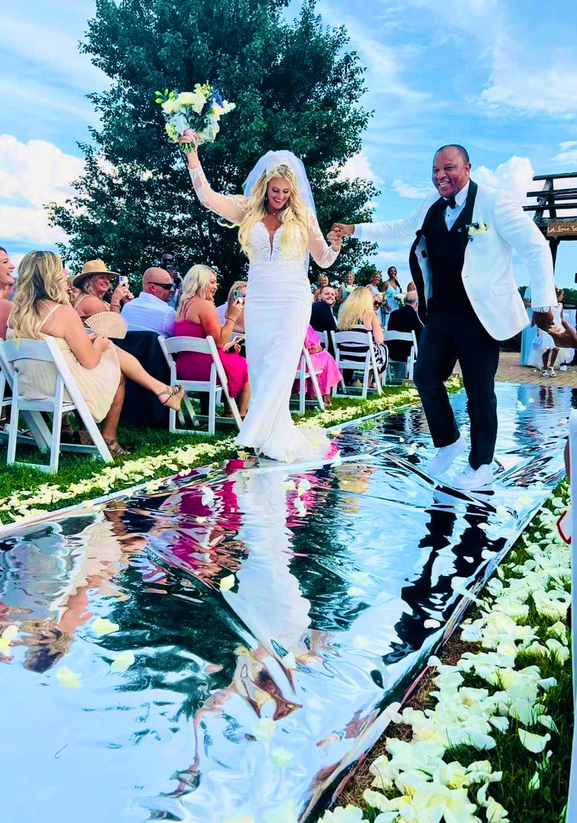 broadway34ever's tweet photo. Married💍 my best friend @brit2525 🙏🏾❤️ https://t.co/dNJqvGU454