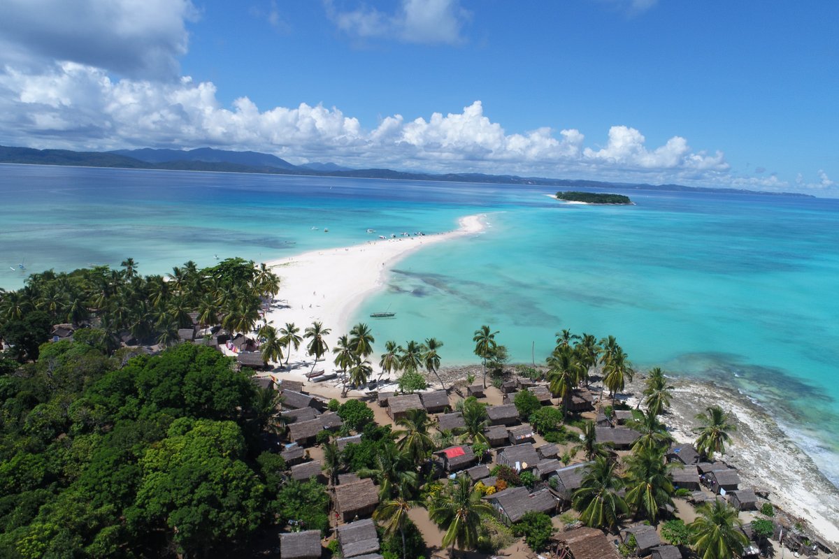 _am_igo_'s tweet photo. 2. Nosy Iranja Beach

Nosy Iranja or Turtles' Island, is where turtles bury their eggs on the white beaches. This sanctuary is also home to unique local flora and fauna, which complements the blue waters of the ocean and the natural coral reefs, abundant with exotic fish. https://t.co/Qy83D9w128