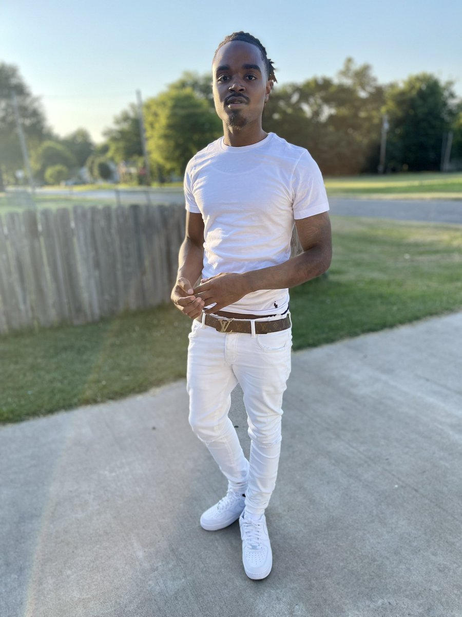 SakCamp's tweet photo. Keeping shit raw … Fucc sugar coating it 🕊 https://t.co/cXbwj6b9T3