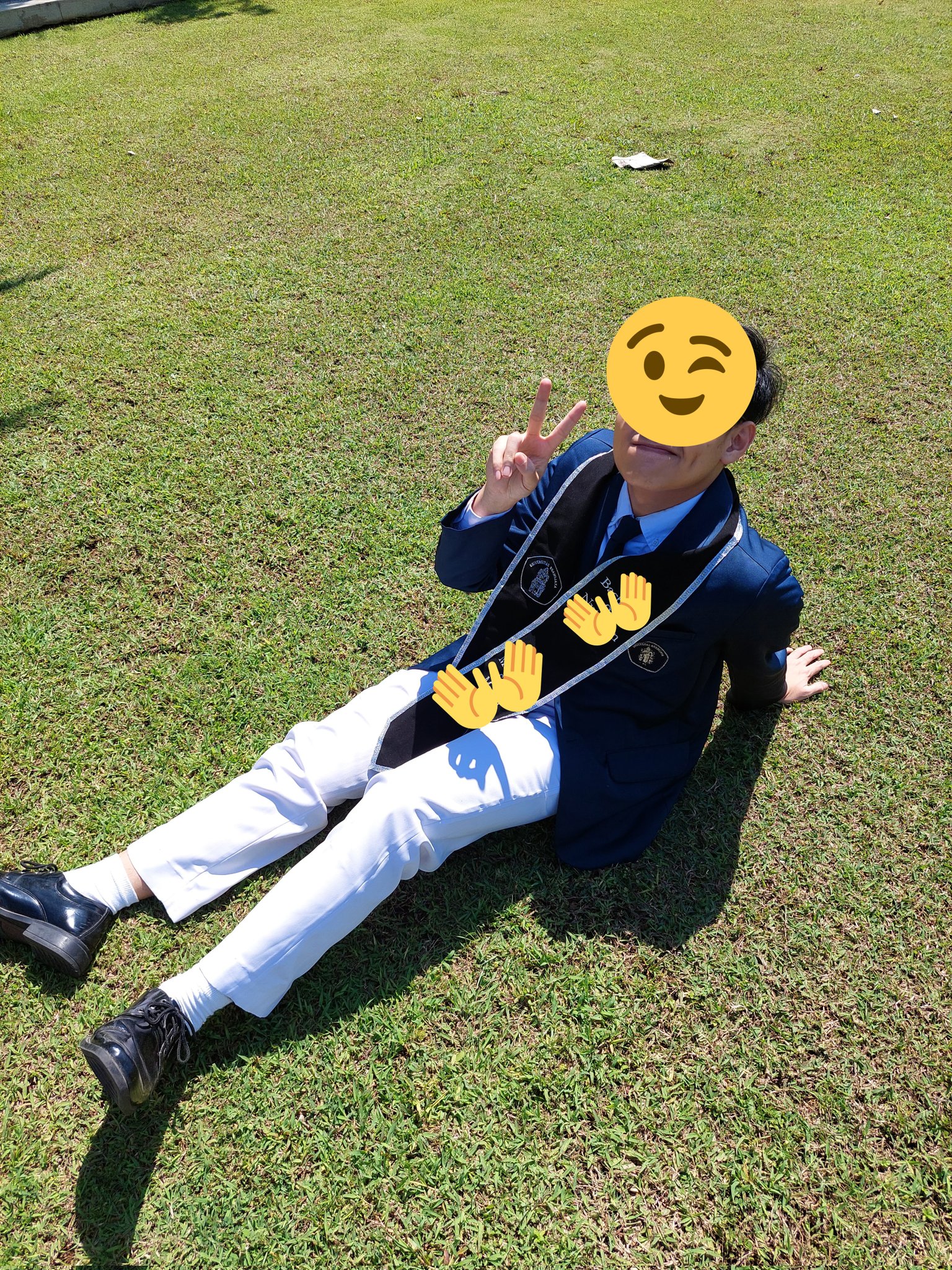 sur. on Twitter "Sudah officialy lulus! 09.37 WIB "...dinyatakan