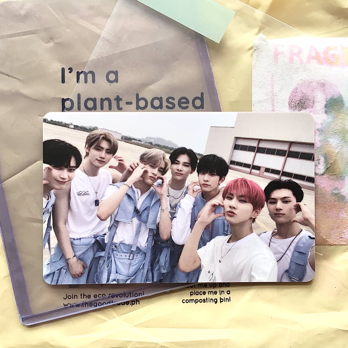 pcktzddeonuwon's tweet photo. 𓏔 #wonzproofs

Yey, finally they came home after how many days😭😭, balik na me sa pagiging malungkot kasi na unpack ko na jk. Anyway, super ganda ng packaging lalo na yung pouch nya super eco friendly, #LetTheEarthBreathe. Safe na safe din sila nakauwi, thank you so much po. https://t.co/7ynTq44m9z
