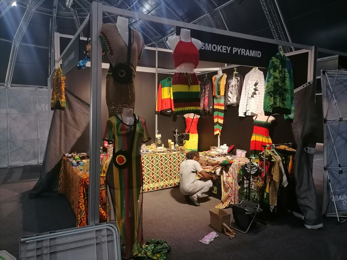 PyramidSmokey's tweet image. Durban cannibas expo we deh &amp;amp; giving away tickets #smokeypyramid