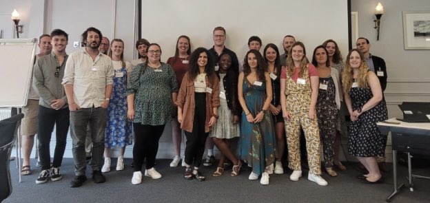 Really fun day at the <a href="/ARUKSouthCoast/">ARUKSouthCoast</a> ECR event last week😊 thank you so much for organising such a good opportunity to network with other ECRs and hear lots of exciting talks @LaurenMcN1 and <a href="/OakleySeb/">Seb Oakley</a> 😊